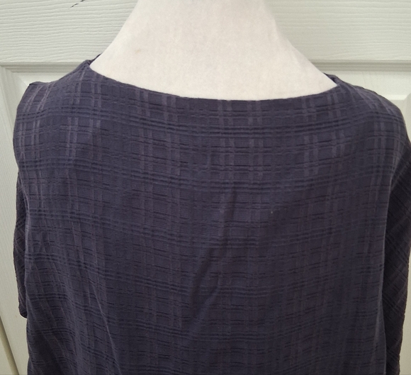 NWT Studio SKB Plum Twisted Neckline Textured Top   Size XS - Picture 4 of 13